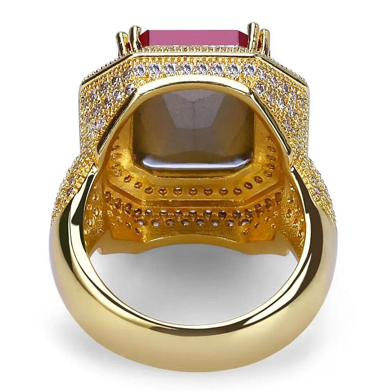 Ring Sint met steentjes