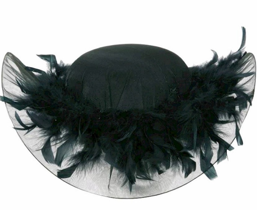 Hoed zwart met pluimen