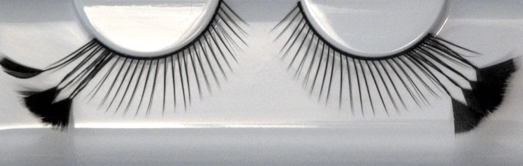 Wimpers 151  - zwart met pluimjes